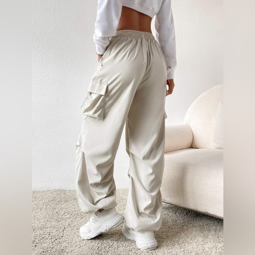 NWT Small SHEIN EZwear Cream-Colored Drawstring Waist Flap Pocket Cargo Pants - Picture 3 of 9